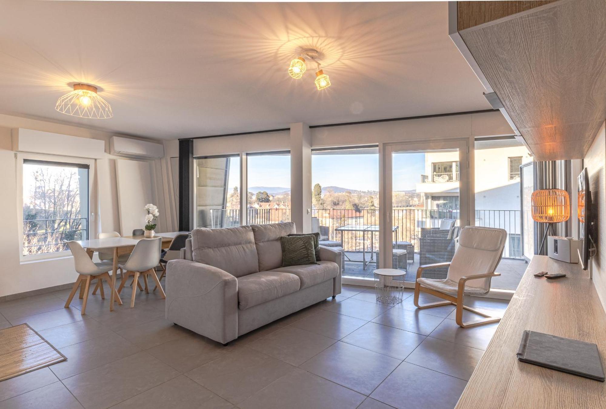 אנסי La Plume Vue Lac 3 Etoiles - Garage Prive, Secteur Recherche, Moderne & Tout Equipe, 6 Personnes מראה חיצוני תמונה